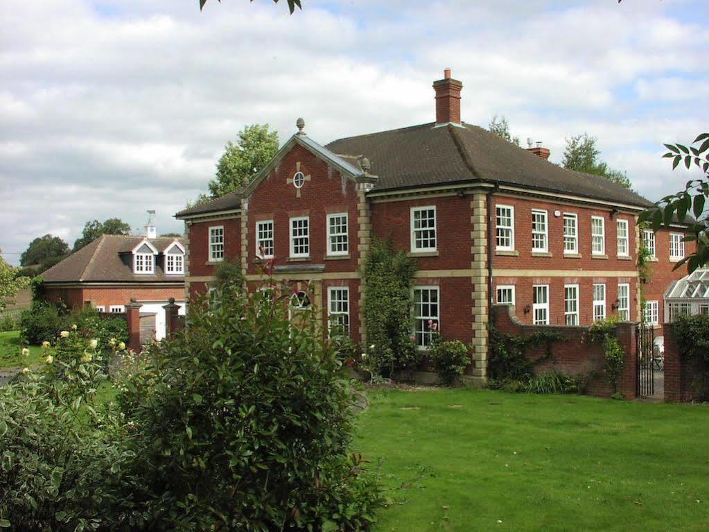Austons Down Farm B&B Claverdon Экстерьер фото